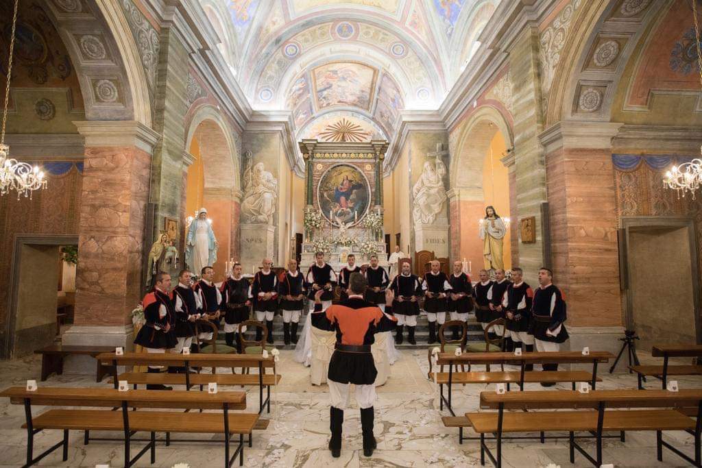 Coro Grazia Deledda in chiesa
